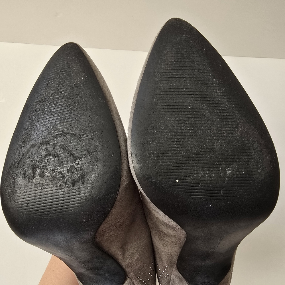 BCBGeneration Women’s Gray Suede Pumps Pensil Heels - Picture 11 of 13